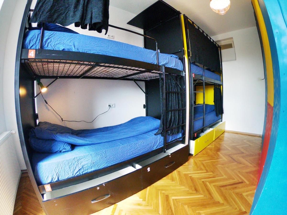 Center Apartment Пристина Екстериор снимка