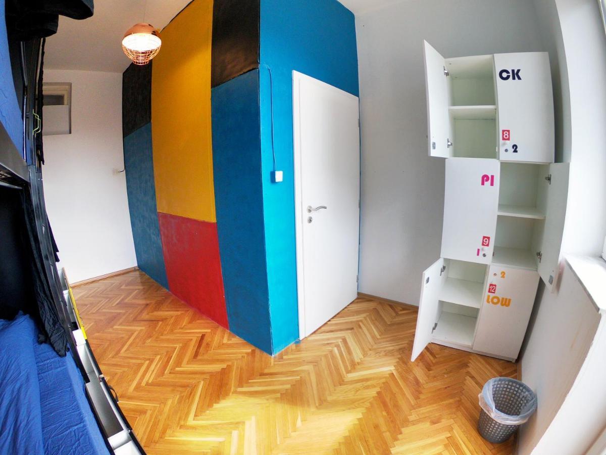 Center Apartment Пристина Екстериор снимка